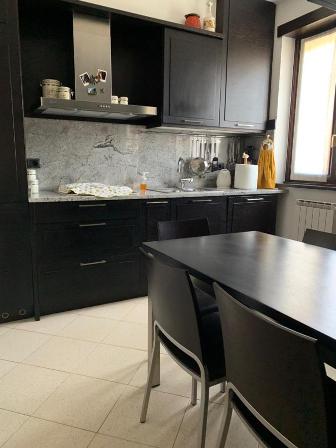 Near Como, Charming Apartment With Fireplace Grandate Exterior foto