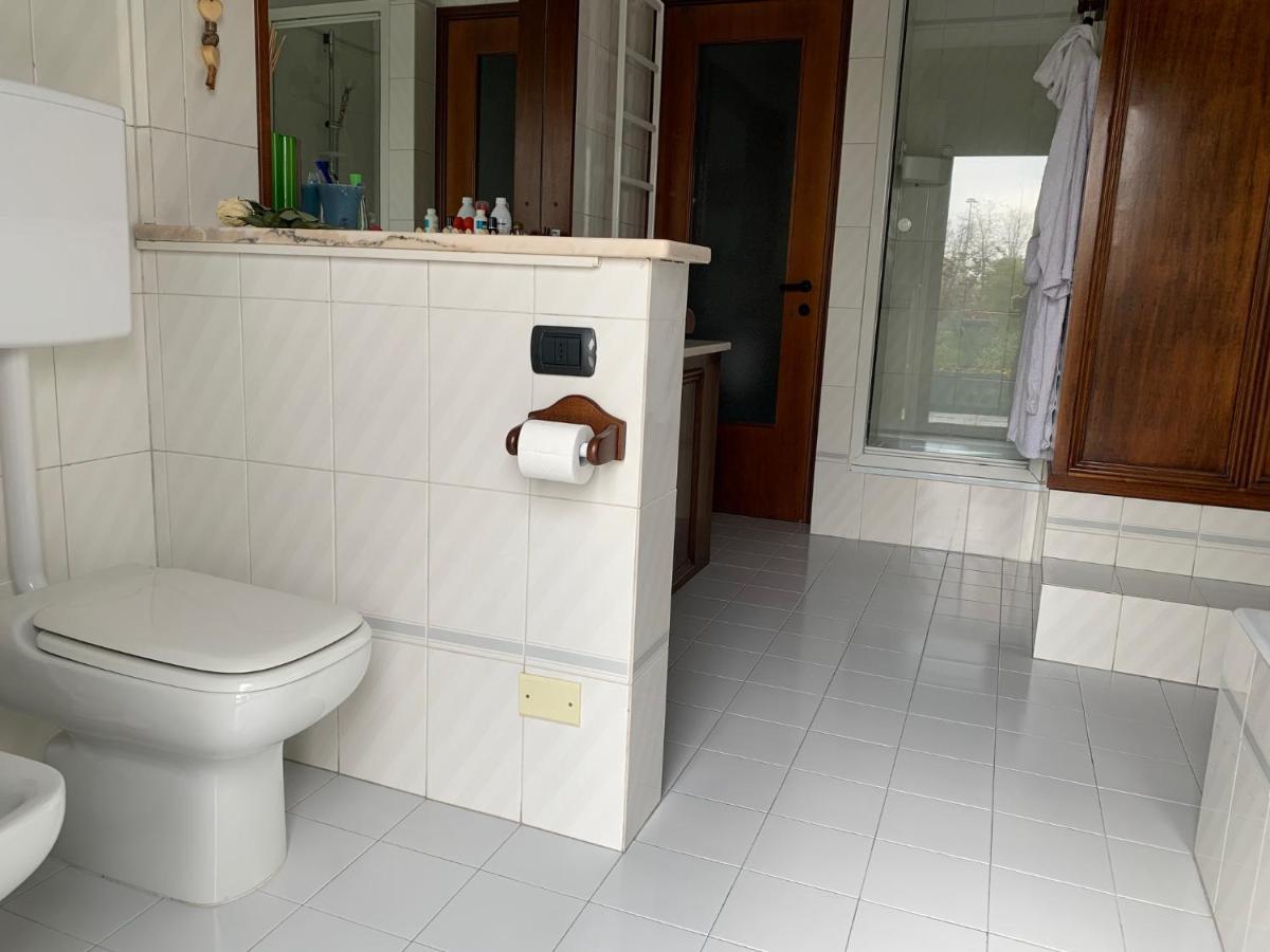 Near Como, Charming Apartment With Fireplace Grandate Exterior foto