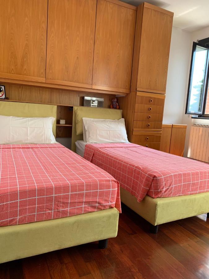 Near Como, Charming Apartment With Fireplace Grandate Exterior foto